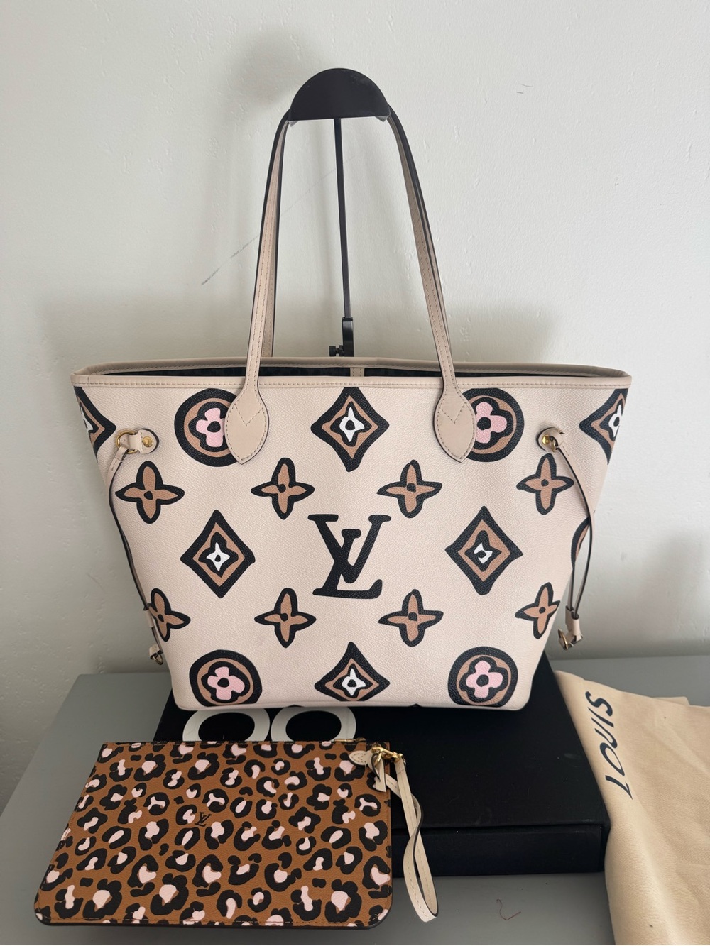 Louis Vuitton neverfull mm wild at heart Monogram Tote with pouch